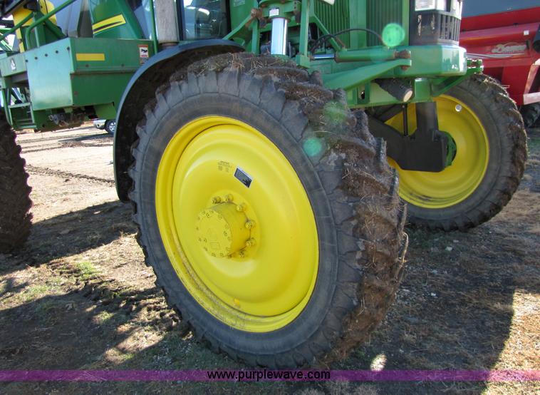 image for item 5210 2002 John Deere 4710 self-propelled sprayer