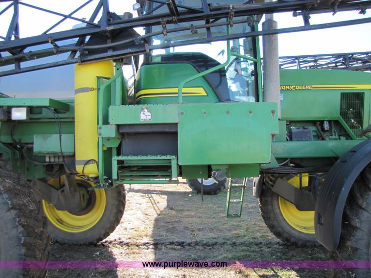 image for item 5210 2002 John Deere 4710 self-propelled sprayer