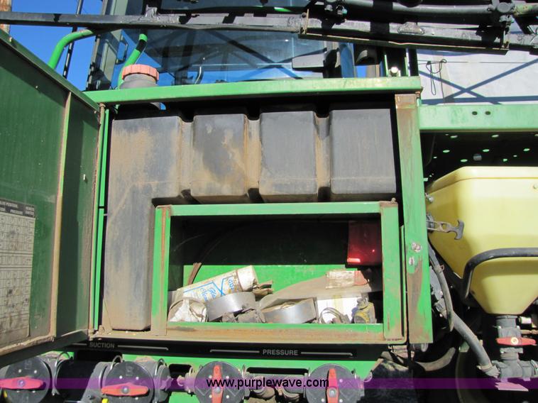 image for item 5210 2002 John Deere 4710 self-propelled sprayer