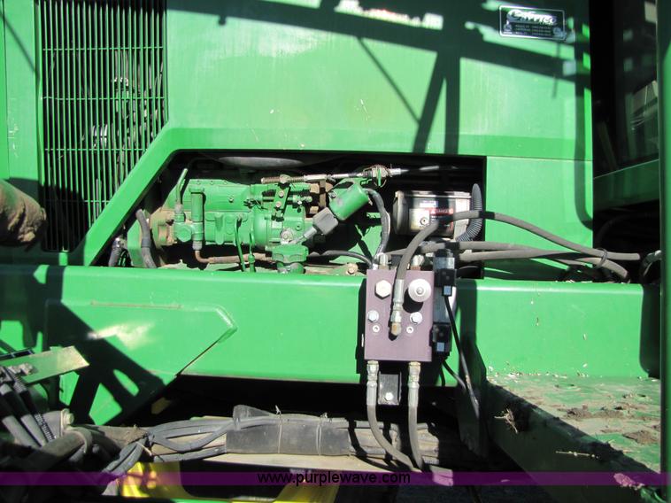 image for item 5210 2002 John Deere 4710 self-propelled sprayer