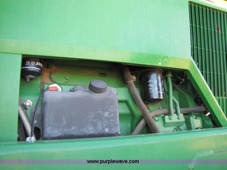 image for item 5210 2002 John Deere 4710 self-propelled sprayer