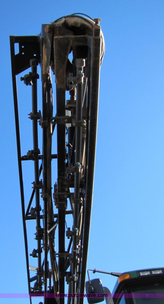 image for item 5210 2002 John Deere 4710 self-propelled sprayer