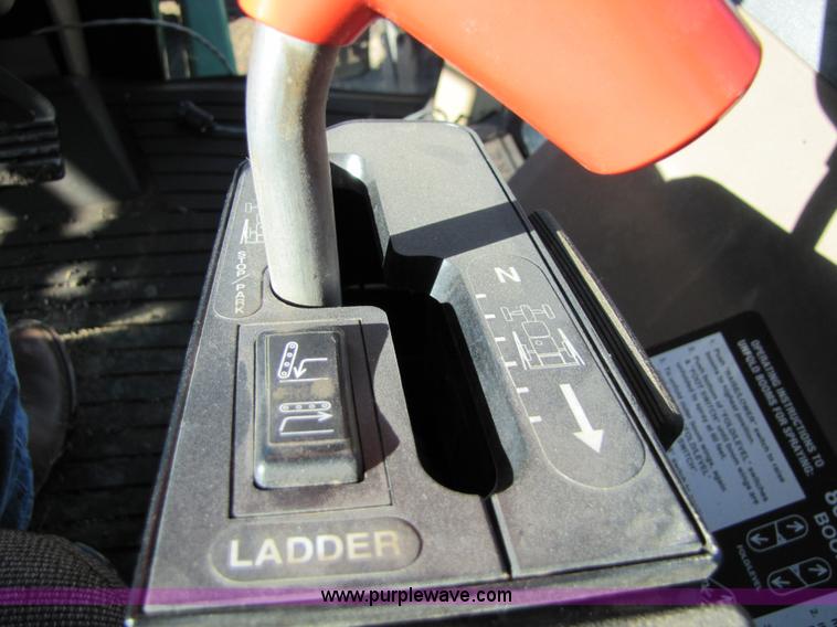 image for item 5210 2002 John Deere 4710 self-propelled sprayer