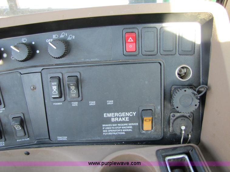 image for item 5210 2002 John Deere 4710 self-propelled sprayer