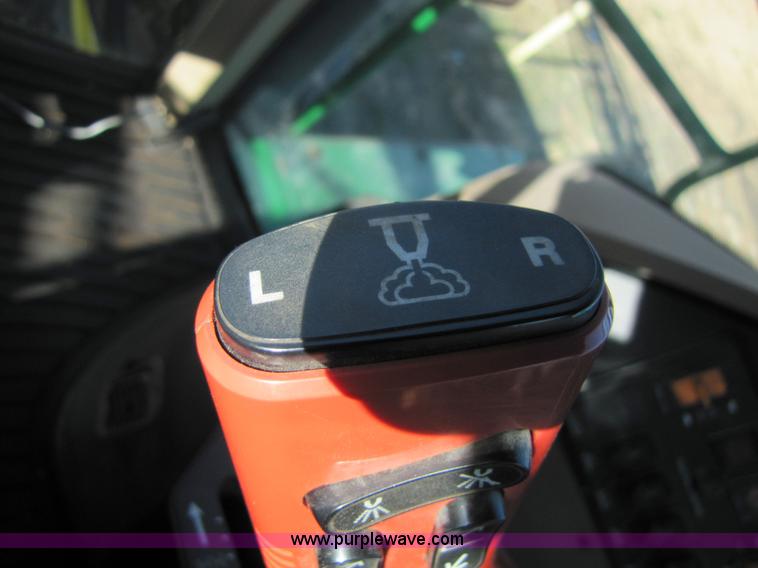 image for item 5210 2002 John Deere 4710 self-propelled sprayer