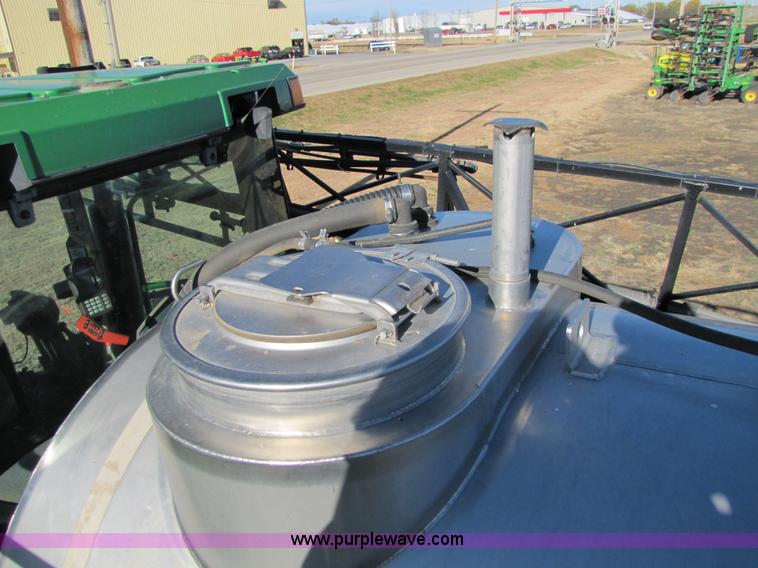 image for item 5210 2002 John Deere 4710 self-propelled sprayer