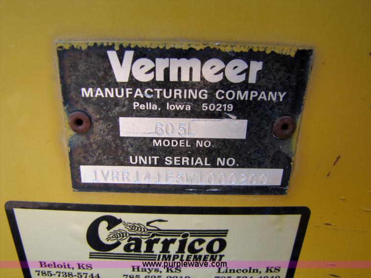 image for item 5215 Vermeer 605 Series L round baler