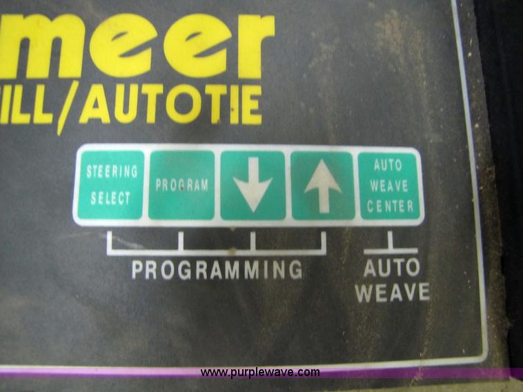 image for item 5215 Vermeer 605 Series L round baler