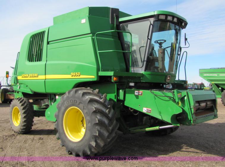 image for item 5216 2000 John Deere 9650W combine