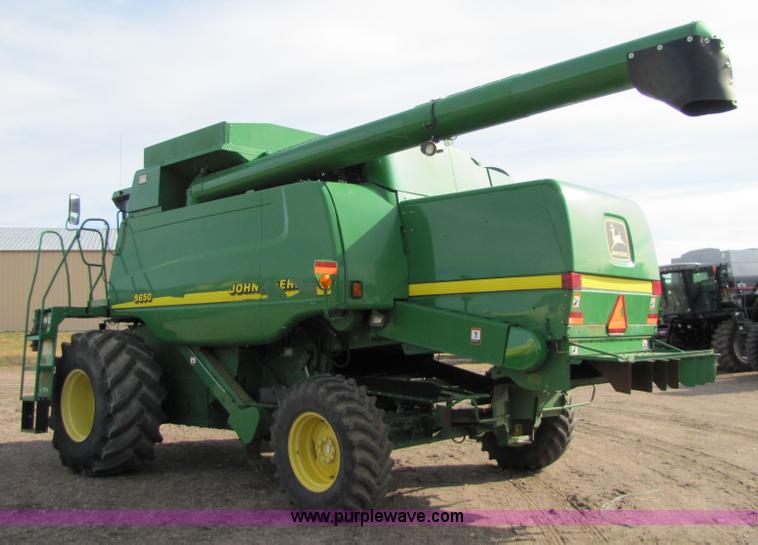 image for item 5216 2000 John Deere 9650W combine