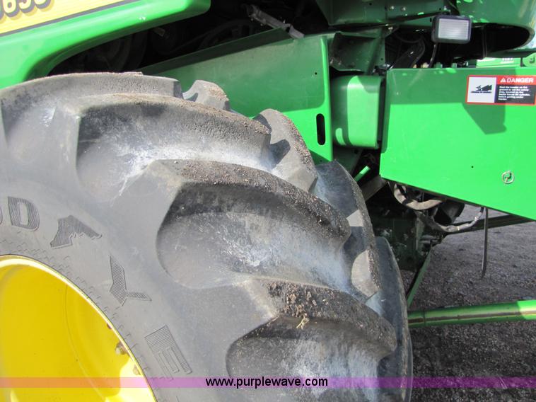 image for item 5216 2000 John Deere 9650W combine