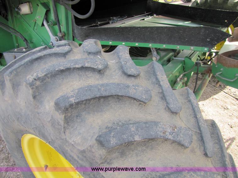 image for item 5216 2000 John Deere 9650W combine