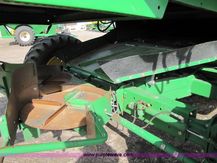 image for item 5216 2000 John Deere 9650W combine