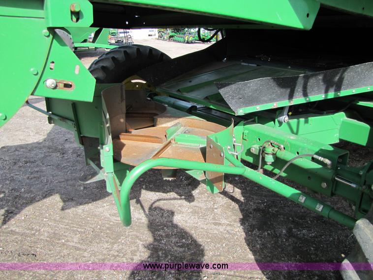 image for item 5216 2000 John Deere 9650W combine
