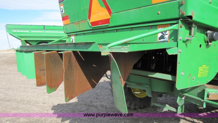 image for item 5216 2000 John Deere 9650W combine