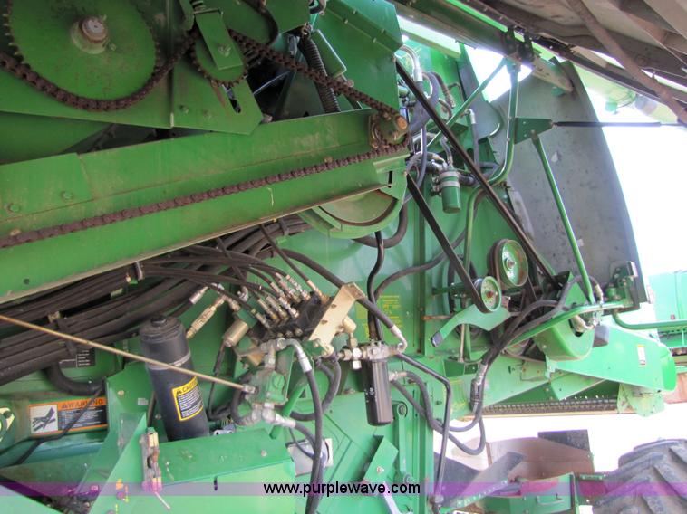 image for item 5216 2000 John Deere 9650W combine