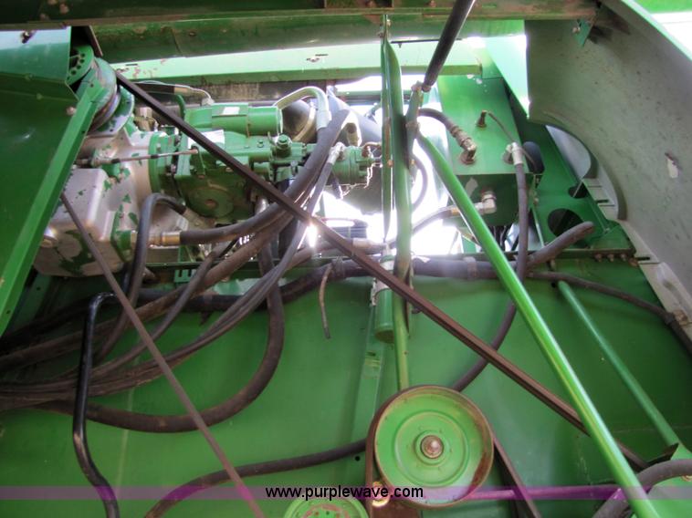 image for item 5216 2000 John Deere 9650W combine