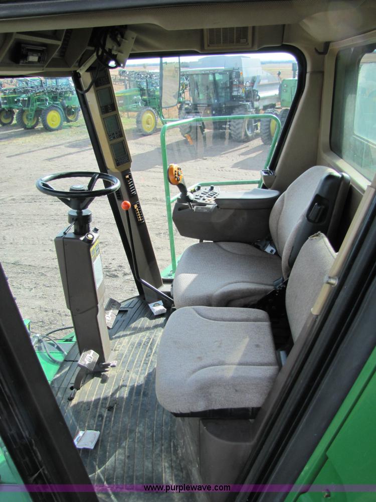 image for item 5216 2000 John Deere 9650W combine