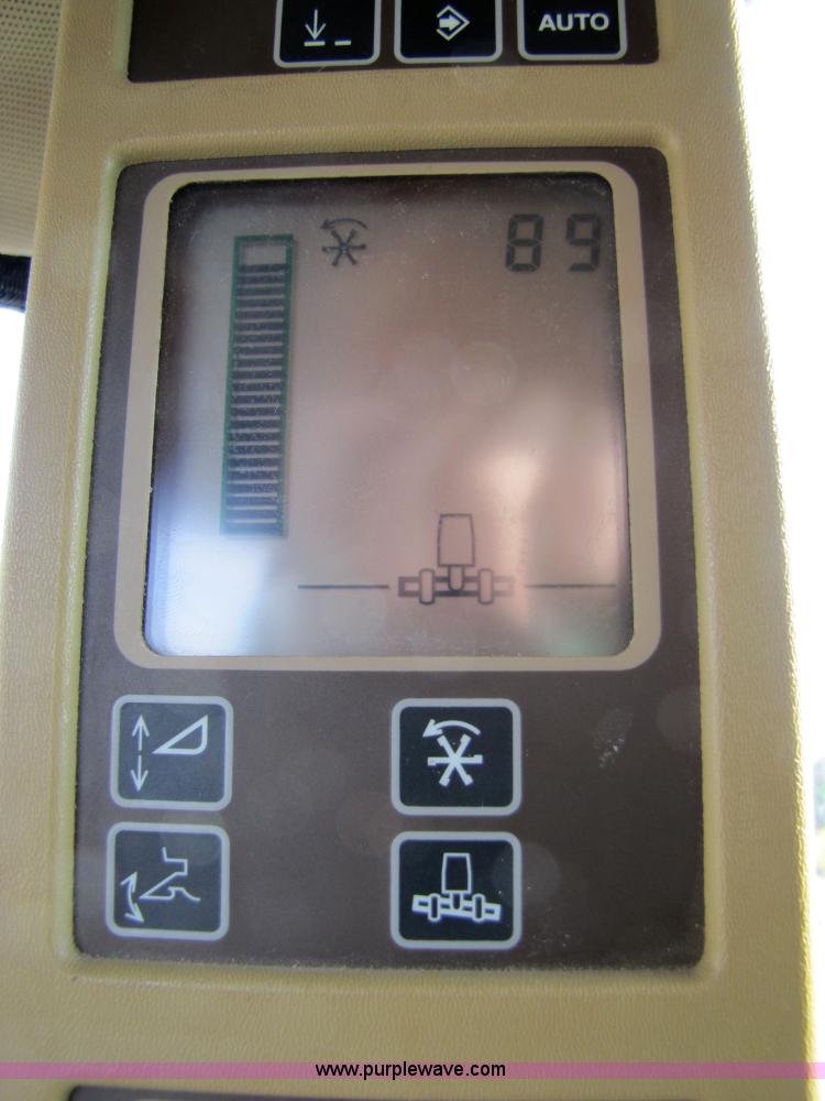 image for item 5216 2000 John Deere 9650W combine