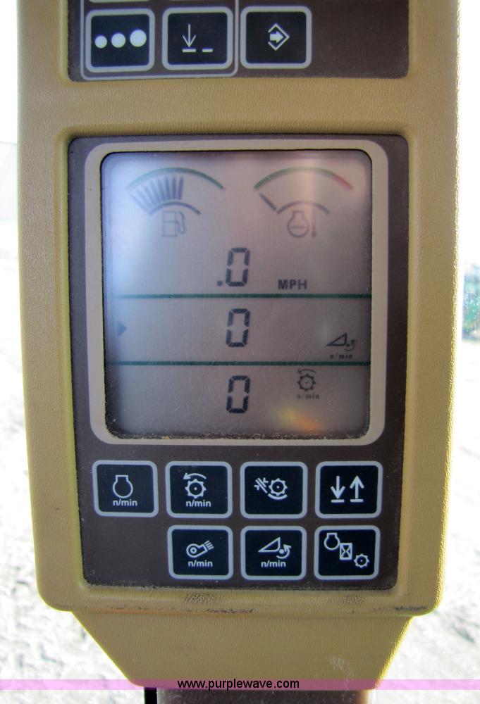 image for item 5216 2000 John Deere 9650W combine