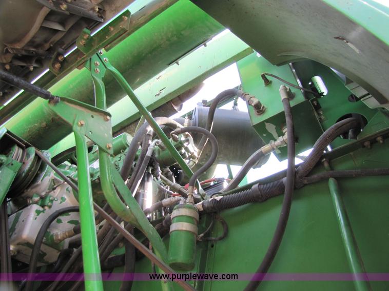 image for item 5216 2000 John Deere 9650W combine