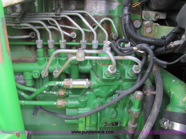 image for item 5216 2000 John Deere 9650W combine