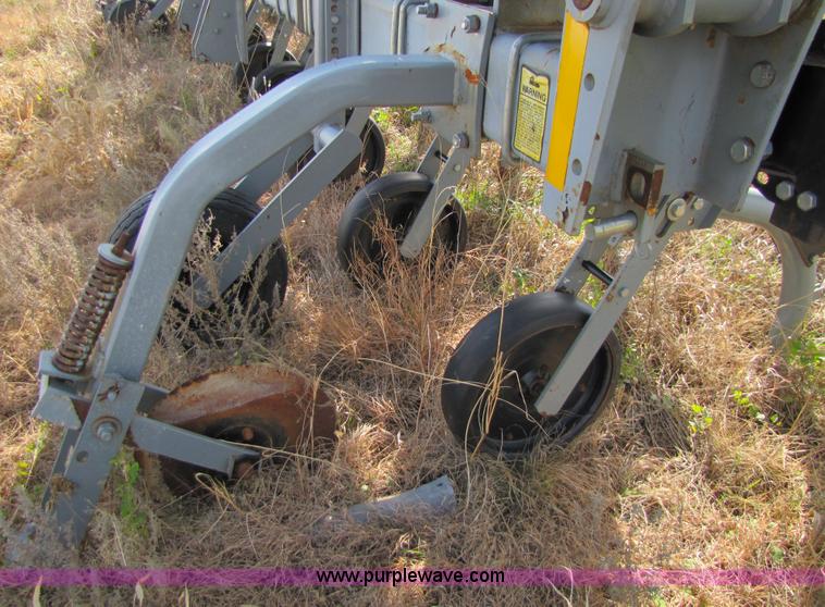 image for item 5217 Hiniker 1000 row crop cultivator