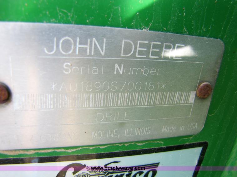 image for item 5218 2004 John Deere 1890 air seeder