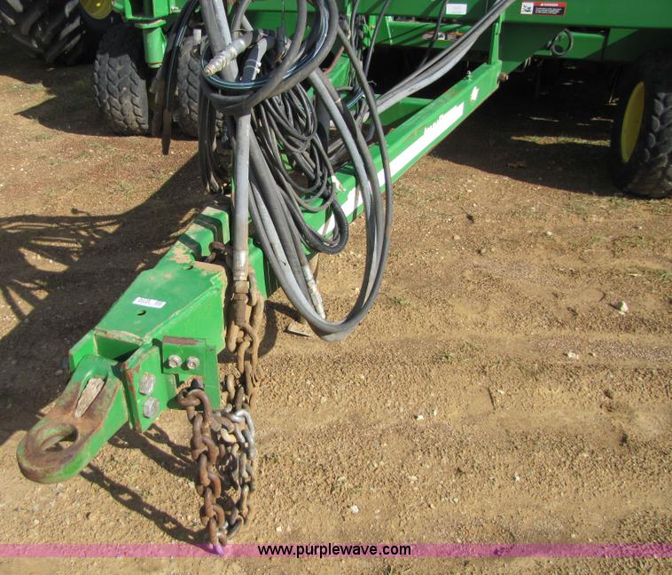 image for item 5218 2004 John Deere 1890 air seeder