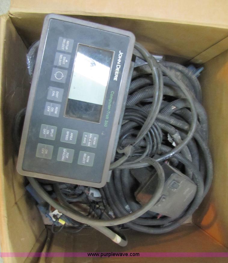 image for item 5218 2004 John Deere 1890 air seeder