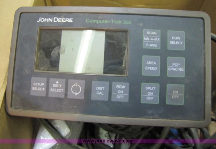 image for item 5218 2004 John Deere 1890 air seeder