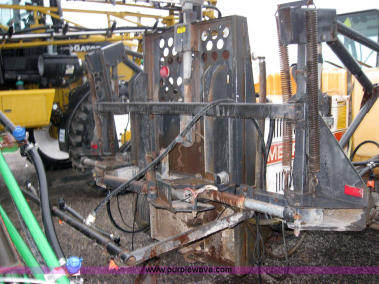 image for item 5234 1985 SpraCoupe 225 self-propelled sprayer