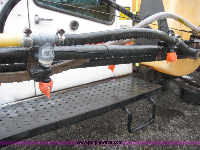 image for item 5234 1985 SpraCoupe 225 self-propelled sprayer