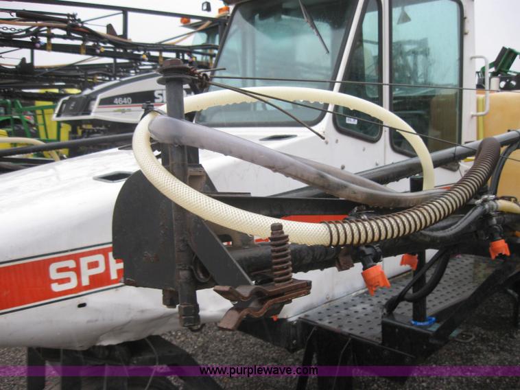 image for item 5234 1985 SpraCoupe 225 self-propelled sprayer