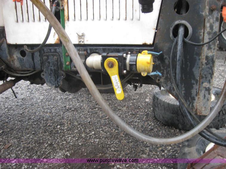 image for item 5234 1985 SpraCoupe 225 self-propelled sprayer