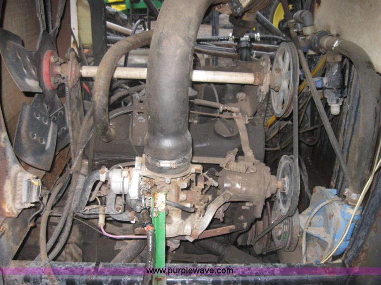 image for item 5234 1985 SpraCoupe 225 self-propelled sprayer