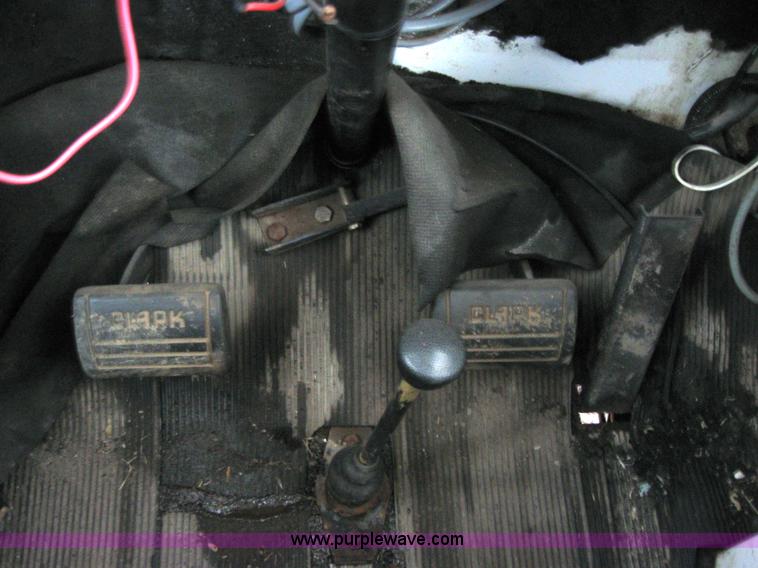 image for item 5234 1985 SpraCoupe 225 self-propelled sprayer