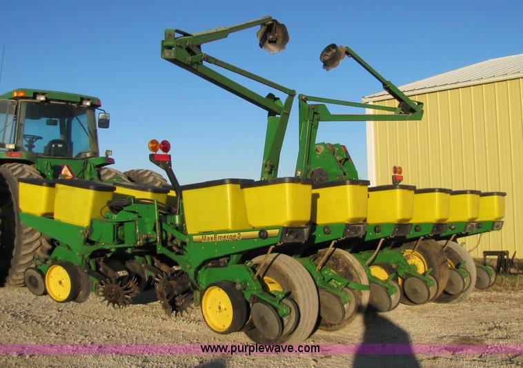 image for item 5311 John Deere 1760 Conservation Max Emerge 2 planter