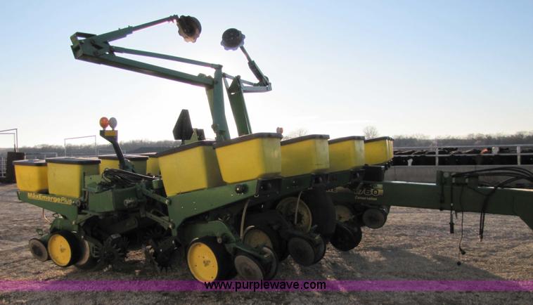 image for item 5311 John Deere 1760 Conservation Max Emerge 2 planter
