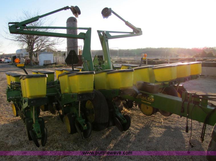 image for item 5311 John Deere 1760 Conservation Max Emerge 2 planter