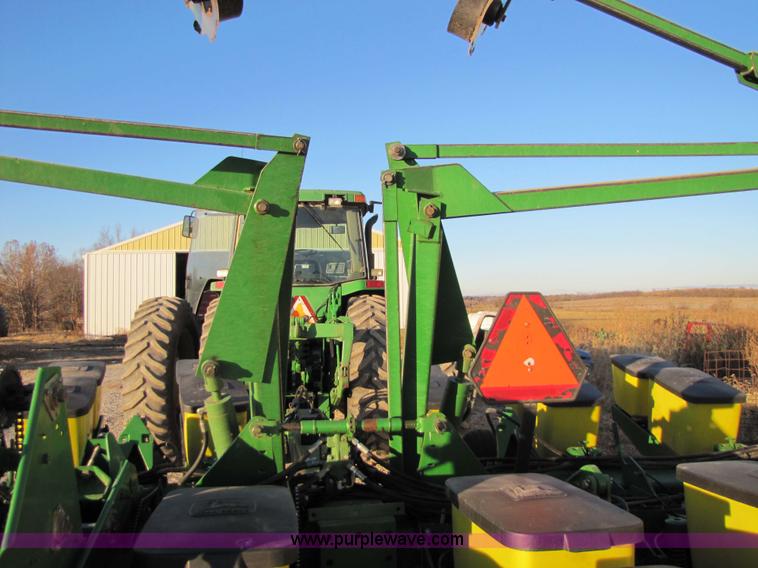 image for item 5311 John Deere 1760 Conservation Max Emerge 2 planter