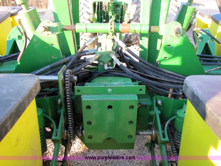 image for item 5311 John Deere 1760 Conservation Max Emerge 2 planter