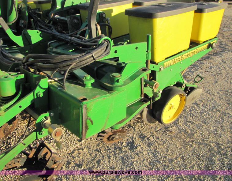 image for item 5311 John Deere 1760 Conservation Max Emerge 2 planter