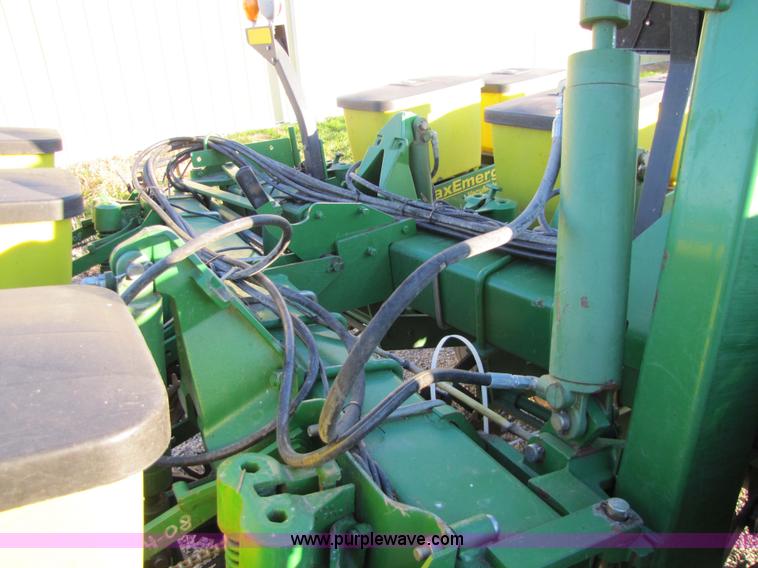 image for item 5311 John Deere 1760 Conservation Max Emerge 2 planter