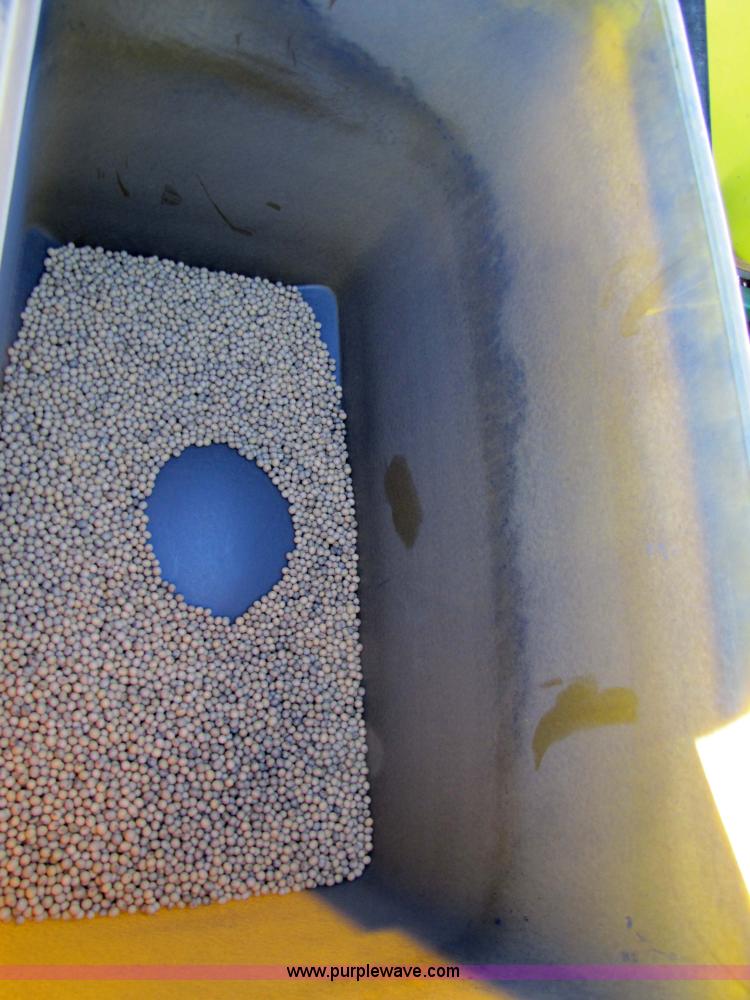 image for item 5311 John Deere 1760 Conservation Max Emerge 2 planter