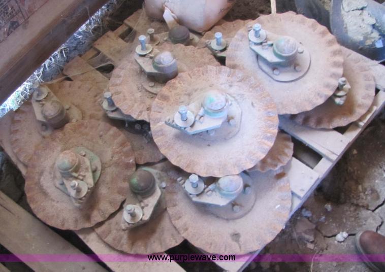 image for item 5311 John Deere 1760 Conservation Max Emerge 2 planter