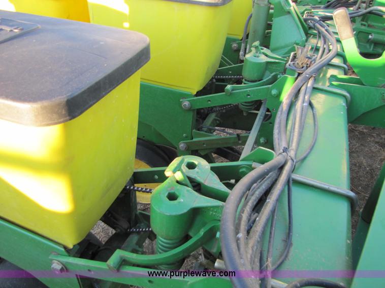 image for item 5311 John Deere 1760 Conservation Max Emerge 2 planter