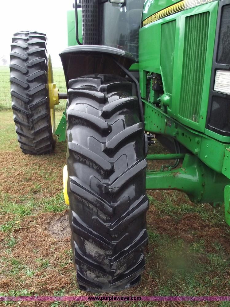 image for item 5561 1993 John Deere 7800 MFWD tractor