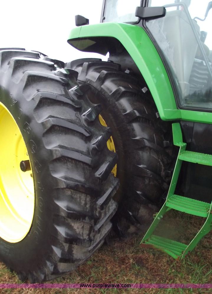 image for item 5561 1993 John Deere 7800 MFWD tractor