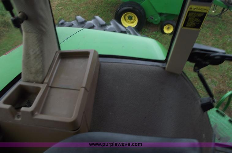 image for item 5561 1993 John Deere 7800 MFWD tractor